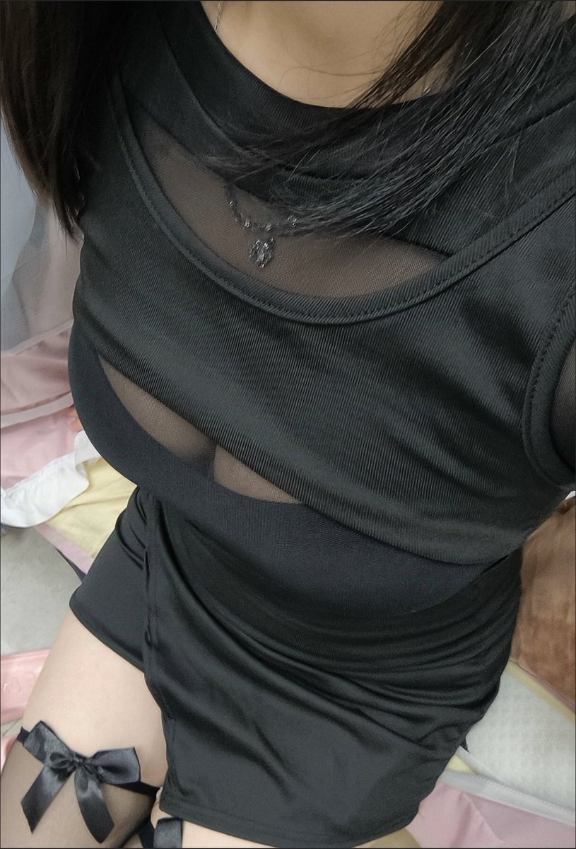 foxalfa_ARCI600's tweet photo. 昨天试包臀裙的时候惊呆自己了,居然穿出来了这么好看的曲线,就连拉链被胸口撑住卡住,都只能说这是幸福的烦恼吧 #丰胸 #femboy #男の娘 #mtf #hrt #长胸 #ts https://t.co/7IhcnFes0X