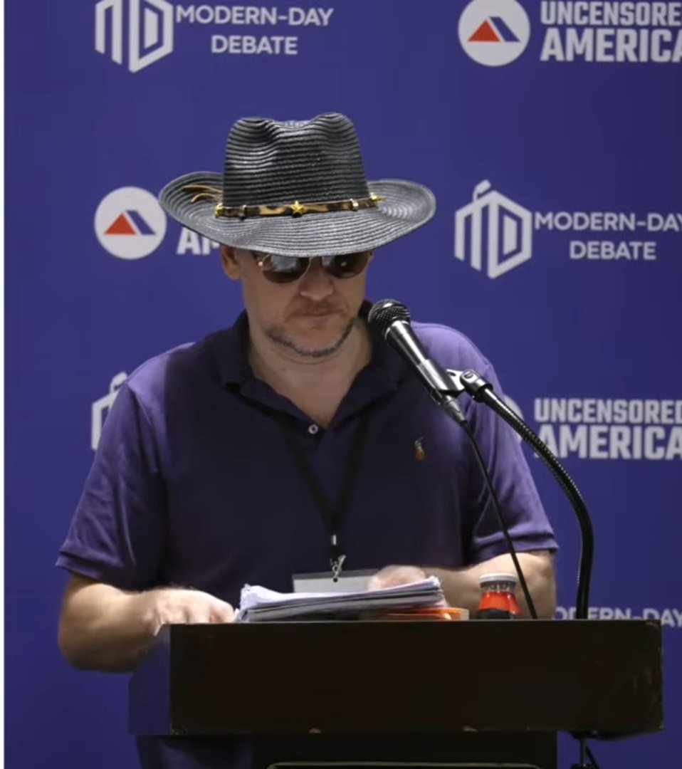 BobbyCorwen__'s tweet photo. @JayDyer @GodLogic_GL Gay Liar making good on his name.
Stick to dressing like a retarded Irwin family reject https://t.co/M38UU7jbrY