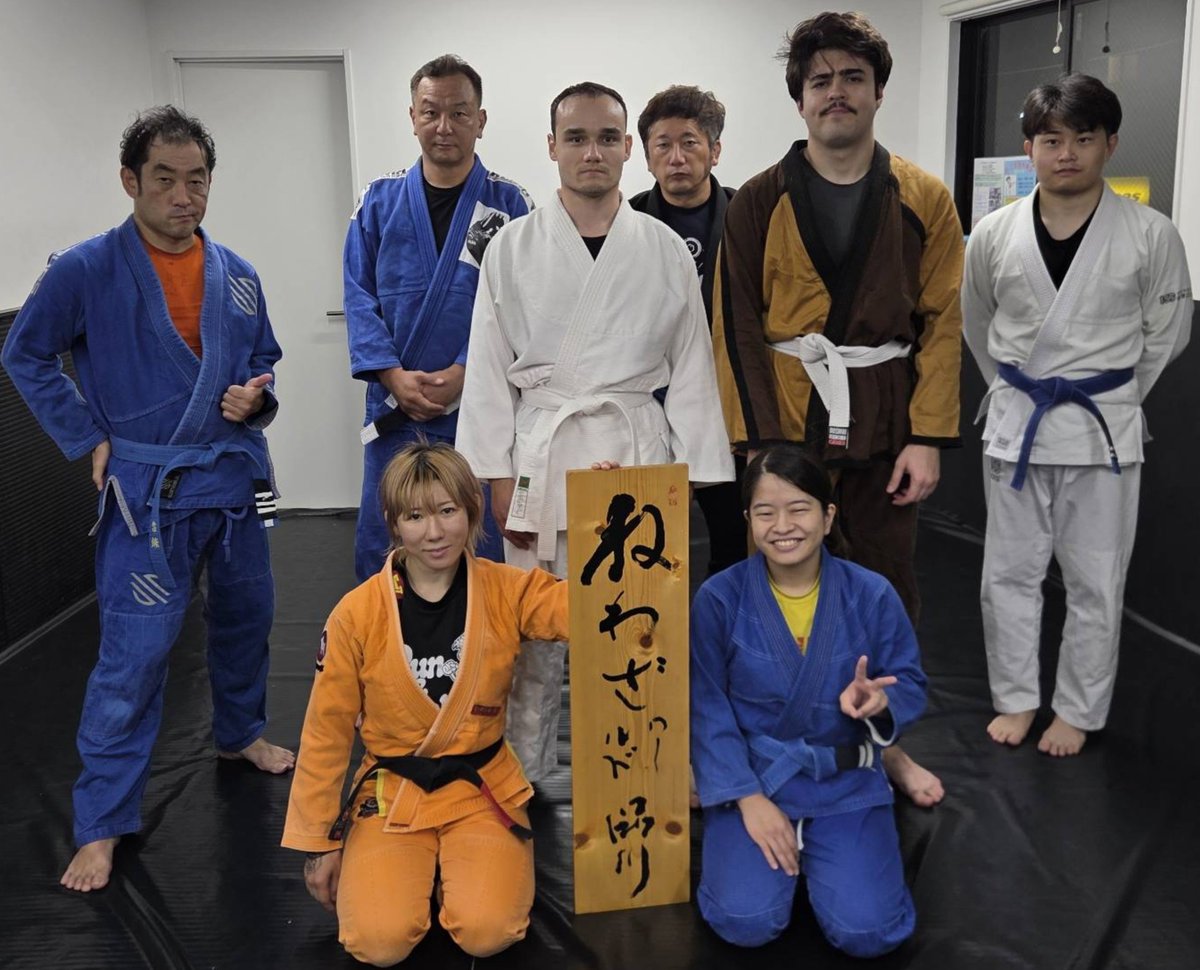 OQY_Tree's tweet photo. 本日はねわわ練ありがとうございました！
なぜか50に戻しちゃったり、いつの間にか両足の外で足持ってたりとスパーは散々🥀
彩先生のデラヒーバは勉強になりました🙂‍↕️ https://t.co/ZkFLuVQ8YO