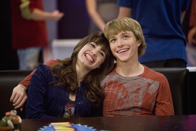 edwardbrgr's tweet photo. Never EVER erase Sonny With A Chance from memory when it gave us one of the greatest couples and chemistry in Disney Channel history https://t.co/oBJLG5Nn6K