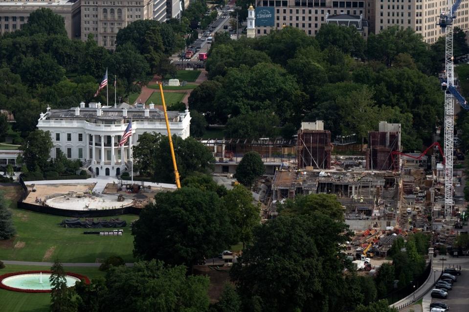 Forbes's tweet photo. Trump’s $400 Million Ballroom Blocked By Appeals Court—Likely Sending Case To Supreme Court
https://t.co/nUT9NunLVz https://t.co/wfxIic53yl