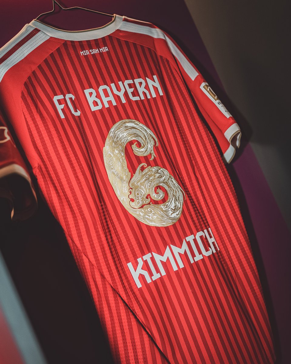 SI_FootballClub's tweet photo. Bayern Munich's Hong Kong-inspired nameset is incredible. https://t.co/XF5k1aVVfg