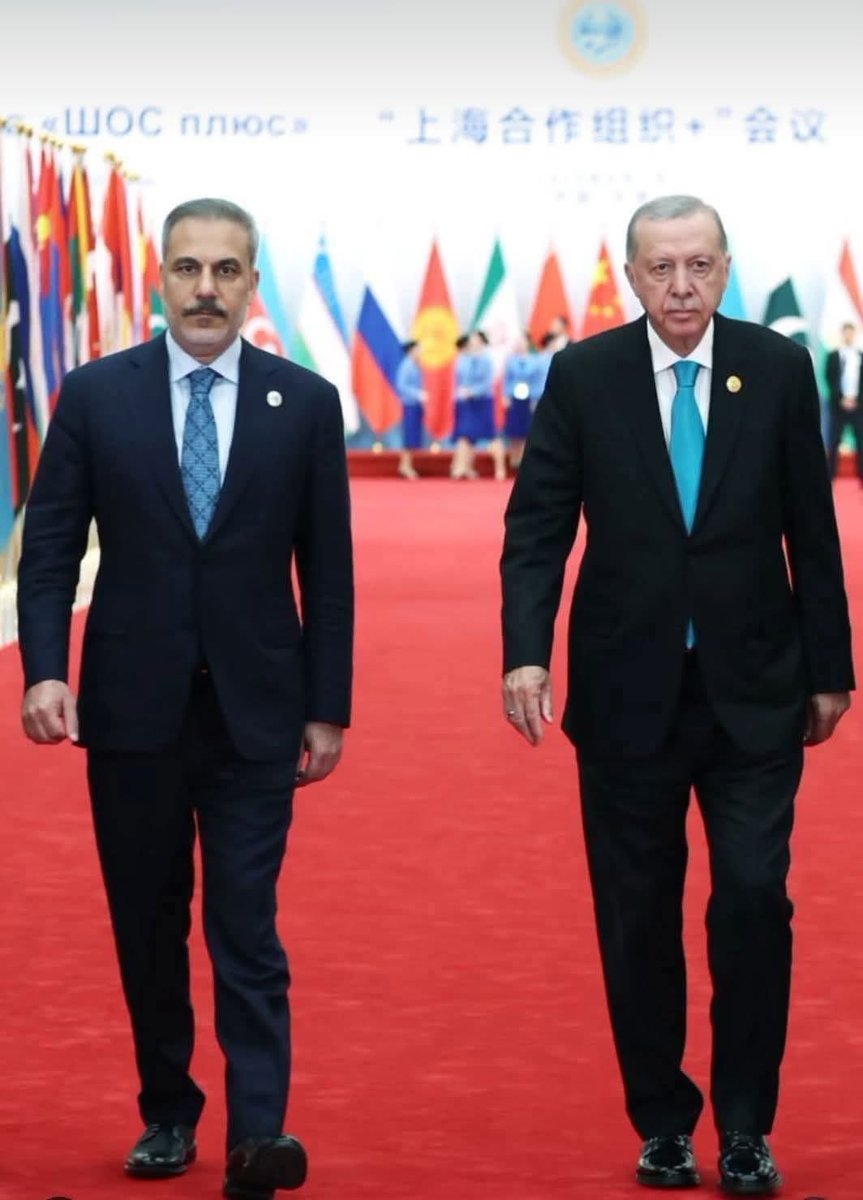 2234Yasar's tweet photo. Kökü derin olan Ağaç Rüzgar ile Pazarlık  Yapmaz ..

Sonuna Kadar Erdoğan 🇹🇷👊🇹🇷 https://t.co/B7WMLGmCn8