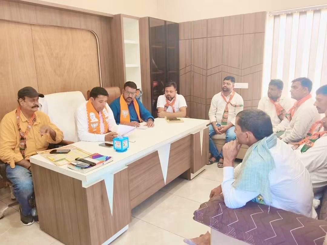 KrishanBhakar's tweet photo. आज श्री गंगानगर जिले विधानसभा क्षेत्र सूरतगढ़ के मंडल गोविंदसर में भाजपा पदाधिकारीयों के साथ संगठनात्मक बैठक। https://t.co/elYE1RPSNa