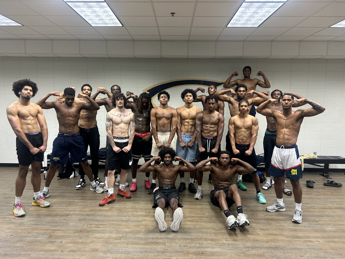 ChipolaHoops's tweet photo. Guys put in the work. Summer Complete ✅ https://t.co/NKRhRioRyl