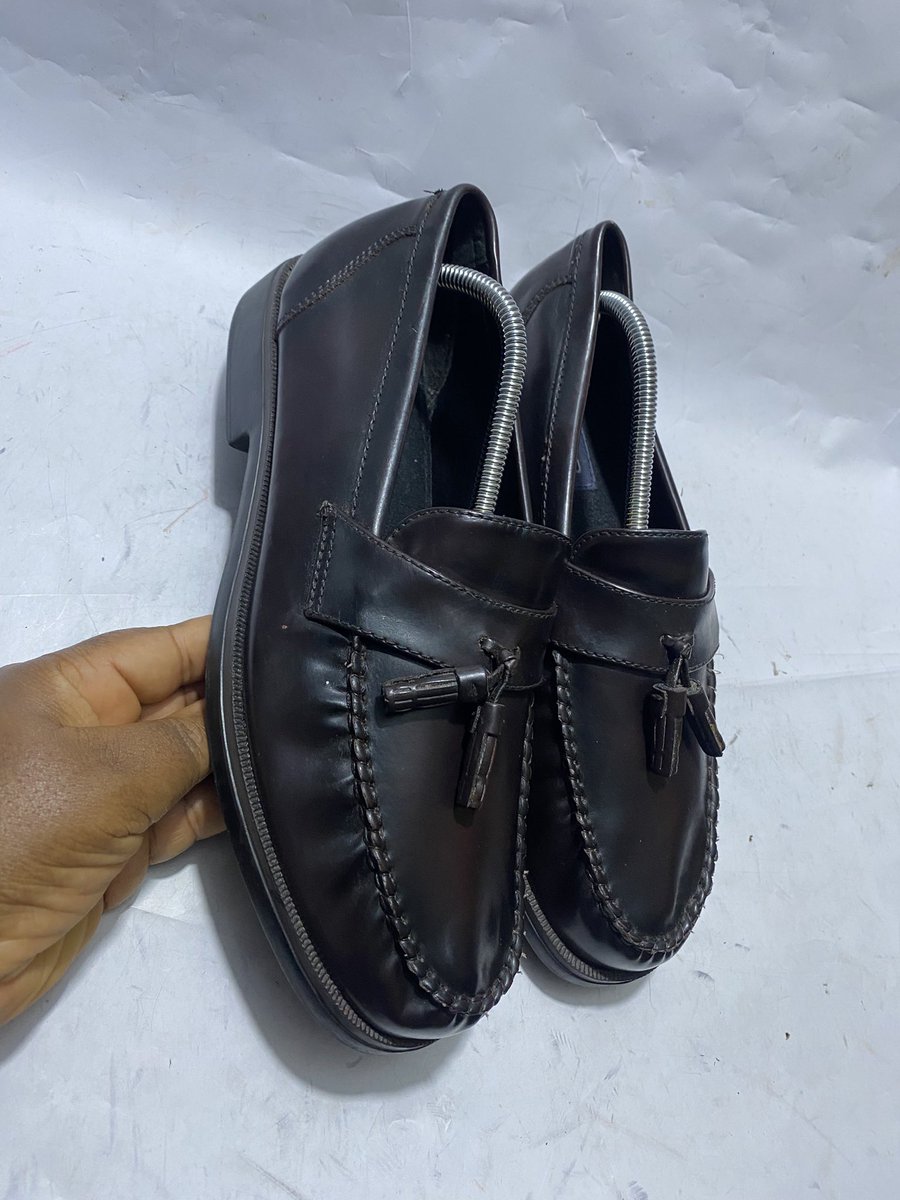 Shoedaddyng's tweet photo. Some of una no even get one single real leather. Tueh!
Size 43 https://t.co/7yhmQqBGVg
