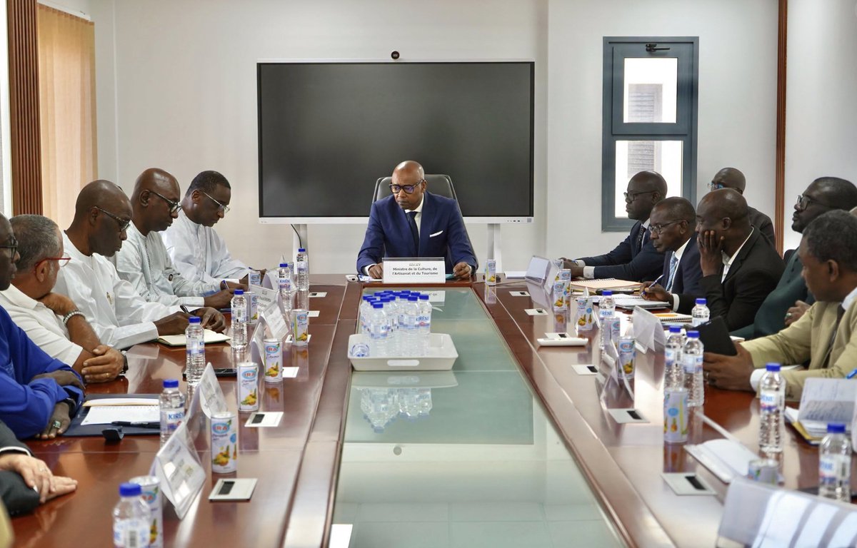 MinCult_Tourism's tweet photo. 1/4 Le Ministre @Thiamalpha3 a reçu la délégation de la #FOPITS (Fédération des Organisations patronales de l’industrie touristique du Sénégal), conduite par leur président, M. #Racine_SY.
@ATouristique @s_sapco #DRT #DPT #DIAT #tourisme @TourismeSenegal #promotion #competitivité https://t.co/MIQrfclxd1