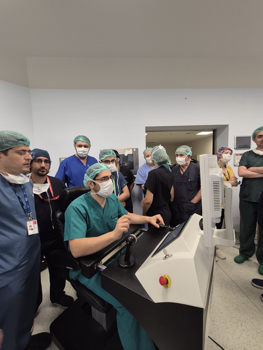 MedikasisRobots's tweet photo. Etlik Şehir Hastanesi’nde gerçekleştirilen RIRS kursunda, Elmed firmasının geliştirdiği Avicenna sistemi ve Hugemed disposable üreteroskop kullanılarak uygulamalı eğitim gerçekleştirildi.

#Etlikşehirhastanesi #medikasis #disposable #urs #hugemed #rırs #üroloji #üreteroskop https://t.co/3iqFAoFDKH