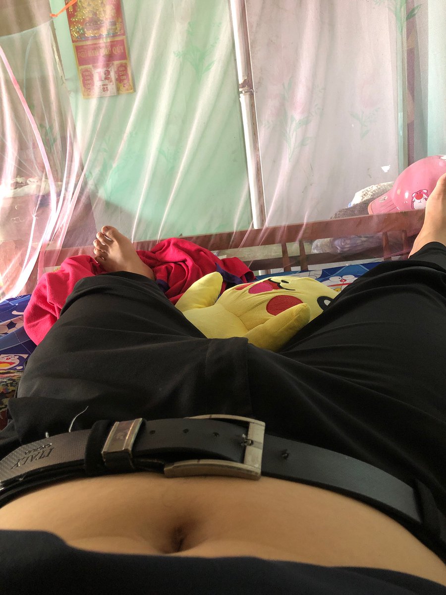 tiheounu07's tweet photo. Cá lóc muốn chui khỏi quầnnn https://t.co/o5qw5z5VP1