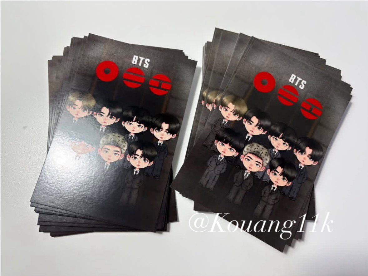 Kouang11k's tweet photo. ฝาก giveaway ของเราด้วยนะคะ มีสติ๊กเกอร์ สโลแกน โปสการ์ดค่ะ อันนี้ยังเสร็จไม่หมดค่ะ🙏🏻💜❤️ 
#BTS_WORLDTOUR_BANGKOK
#BTS_WORLDTOUR_ARIRANG_BANGKOK https://t.co/mp6kLYY4MS