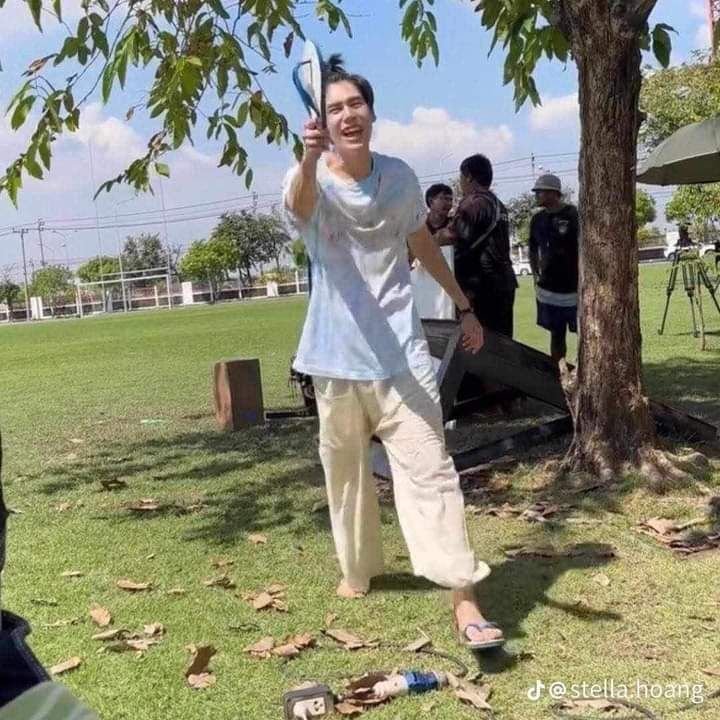 Hnin284053's tweet photo. အေးအီလွန်းမင့ဒီတခါအတည်ကောက်တာနော်နင့်လဲဝါနေလိုက်င့လဲနင့်ကိုမခေါ်တော့ဝူးနင်ကောက်တာလောက်တော့နှင်းကဗျာအိပ်နေသလောက်ပဲရှိတယ်ဘာမှတ်နေလဲဟွန့်

TRAILER MR FANBOY
#ตัวอย่างแฟนบอย https://t.co/jd4zeU7nlO