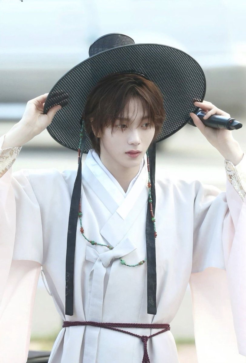 unzi8_'s tweet photo. #퇴트
다들 잘자요~~까만꿈꿔🖤 https://t.co/bnCs6kyptq