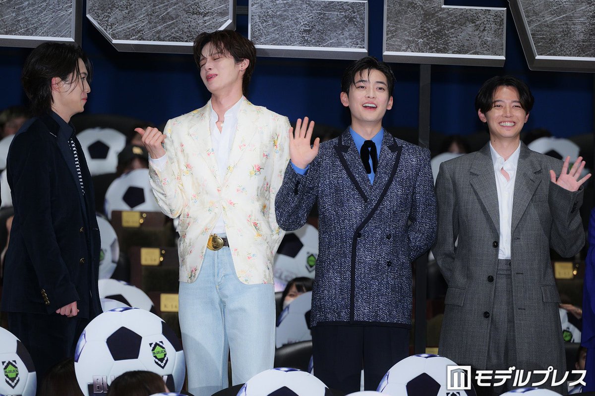 modelpress's tweet photo. 【写真追加📸】高橋文哉ら
「ブルーロック」初日舞台挨拶⚽️
https://t.co/GsAFRb9snq

👤ほか登壇者
櫻井海音、K（&amp;TEAM）、綱啓永
野村康太、青木柚、倉悠貴、畑芽育
窪田正孝（カナダから中継参加）

◽️高橋文哉「人生が変わる日」
◽️K「このメンバーと一緒だったから」

@BLUELOCK_WM https://t.co/9V59tgUdy1