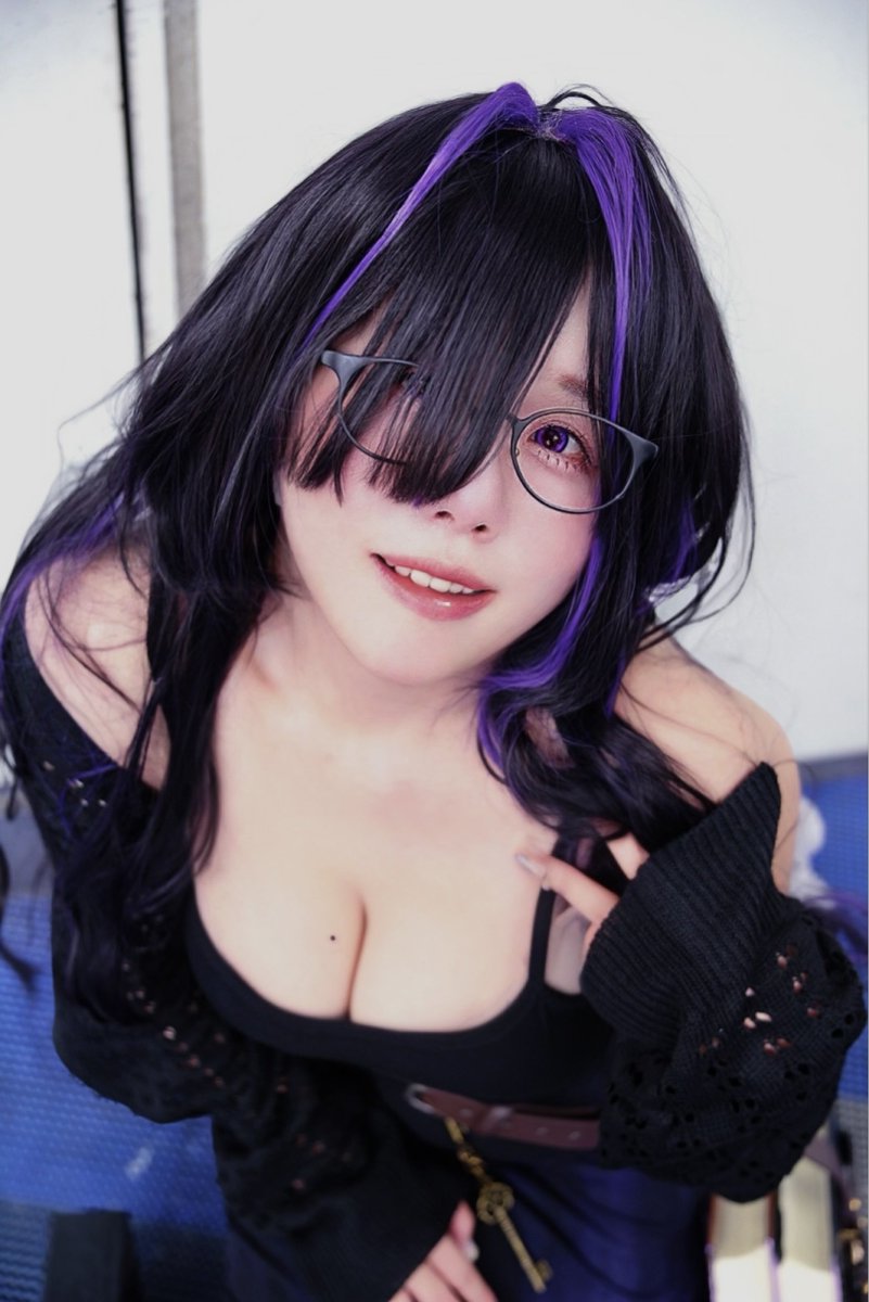 Mikumin6666's tweet photo. 💜☠️💜☠️
#nikkecosplay #レーベル #label  #니케 https://t.co/eDO7zAOtne