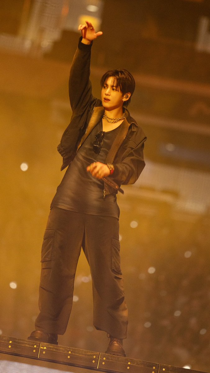 JJK_SUPPORTERS's tweet photo. 정국 @ Calvin Klein | 캘빈클라인 공식 계정

BTS ‘ARIRANG’ 콘서트(미국 New Jersey의 MetLife Stadium)에서 캘빈클라인 커스텀 의상을 착용한 정국 사진과 관련 정보를 공개했습니다
*좋아요, 리포스트 해주세요 🙌🏻

인스타그램
• https://t.co/ZTgrkTHLTy
• https://t.co/yJBRIfthnz
• https://t.co/lIi967gOBQ

틱톡
• https://t.co/QCVxzNuSHs

유튜브 포스트
• https://t.co/AgI25BL125

페이스북
• https://t.co/eAQqmUvcTC
  ‣ https://t.co/EMuDPnNiFQ
  ‣ https://t.co/JRAYYnjJmO
  ‣ https://t.co/6lPvkPlv2F
  ‣ https://t.co/Ie79kUZnRH

스레드
• https://t.co/DixUE4PePM

핀터레스트
• https://t.co/LuRKLsPqMc
• https://t.co/WaeChrcBuC
• https://t.co/eonXNaRSoa
• https://t.co/kKIASHlitd