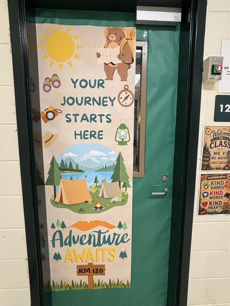RichlandTwo's tweet photo. The Gators 🐊 @LCELower are “Sailing Beyond Excellence” ⛵️. Day 3 is underway and the 1st graders are diligently working with their hands. Their school year is off to a great start. 💙💚📚

#Back2Two
#LeadingTheFutureOfLearning https://t.co/llyh1TiGaz