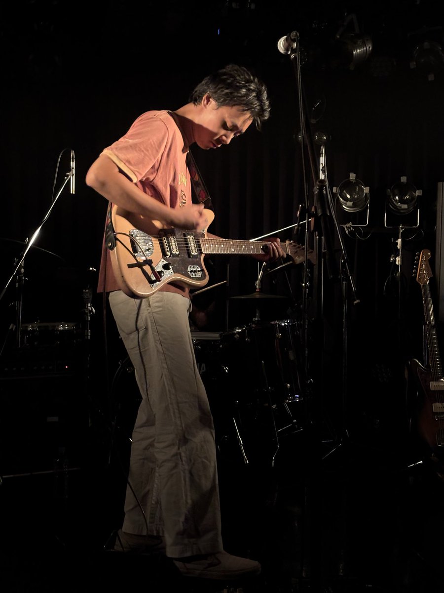 jadore_spitz's tweet photo. 本日のYONCE 
OLD JOE @JANUS 
初オールドジョーライブ🎸また明日京都で https://t.co/gHBFY9KKaC