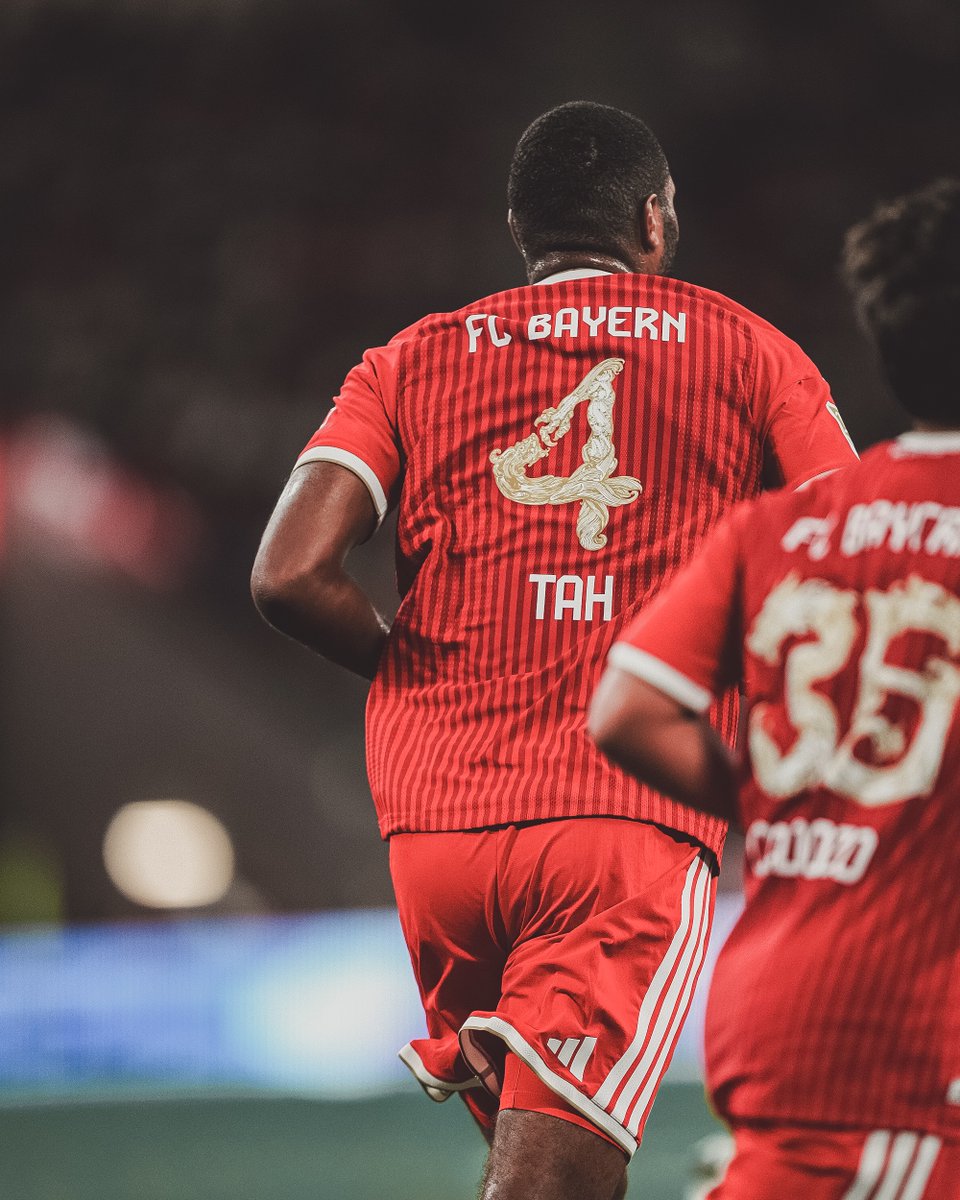 SI_FootballClub's tweet photo. Bayern Munich's Hong Kong-inspired nameset is incredible. https://t.co/XF5k1aVVfg