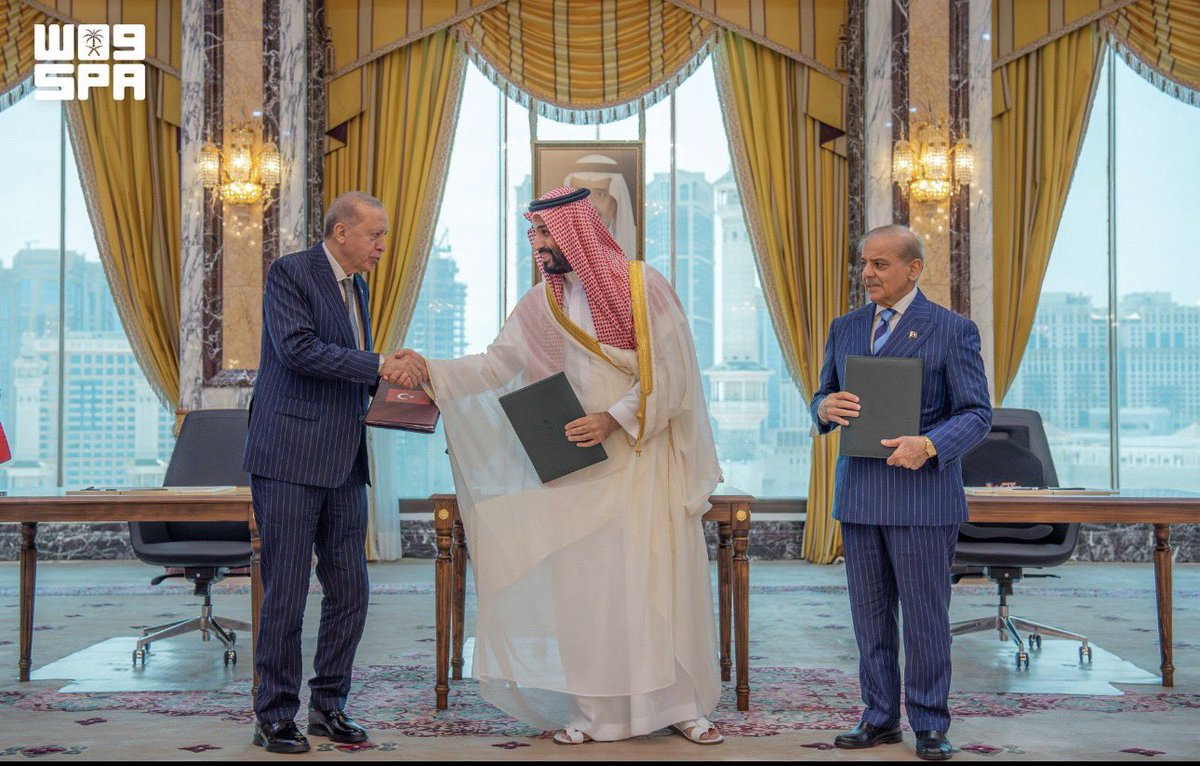 adhmy_77's tweet photo. اللهم بارك جمعهم ووفقهم لكل عمل تحبه وترضاه https://t.co/woR9Uog0LL