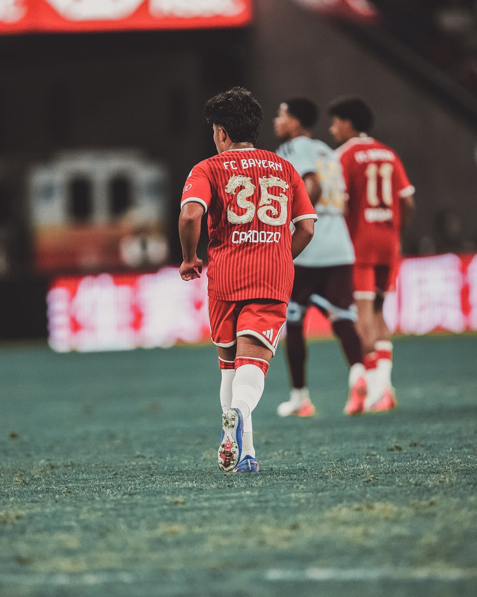 SI_FootballClub's tweet photo. Bayern Munich's Hong Kong-inspired nameset is incredible. https://t.co/XF5k1aVVfg