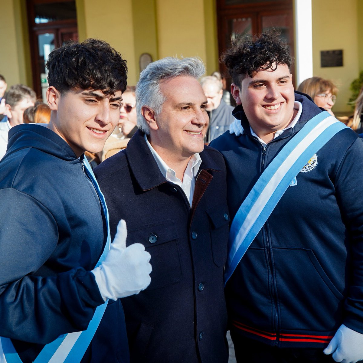 gobdecordoba's tweet photo. 🤝 El gobernador @MartinLlaryora recorrió el departamento #Totoral, con agenda de trabajo en tres pequeñas localidades del norte cordobés: visitó #LosMistoles, #CañadaDeLuque y #LaPampa, donde encabezó inauguraciones, entregó aportes y anunció nuevas inversiones para fortalecer la #infraestructura, mejorar los servicios y acompañar el #desarrollo de las comunidades.
🏡 El Gobernador entregó viviendas, #créditos del #BancoDeLaGente, computadoras del programa #Tecnopresente, además de anunciar #obras y financiamiento para responder a las prioridades planteadas por los gobiernos locales.
#HacerParaCrecer