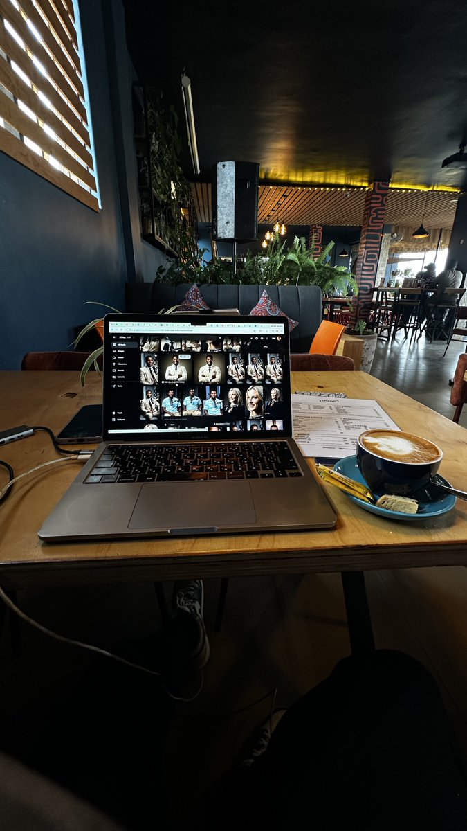 princexandr_'s tweet photo. Grinding as always with 💻 ☕️ as company. https://t.co/mhxyt5lRZL