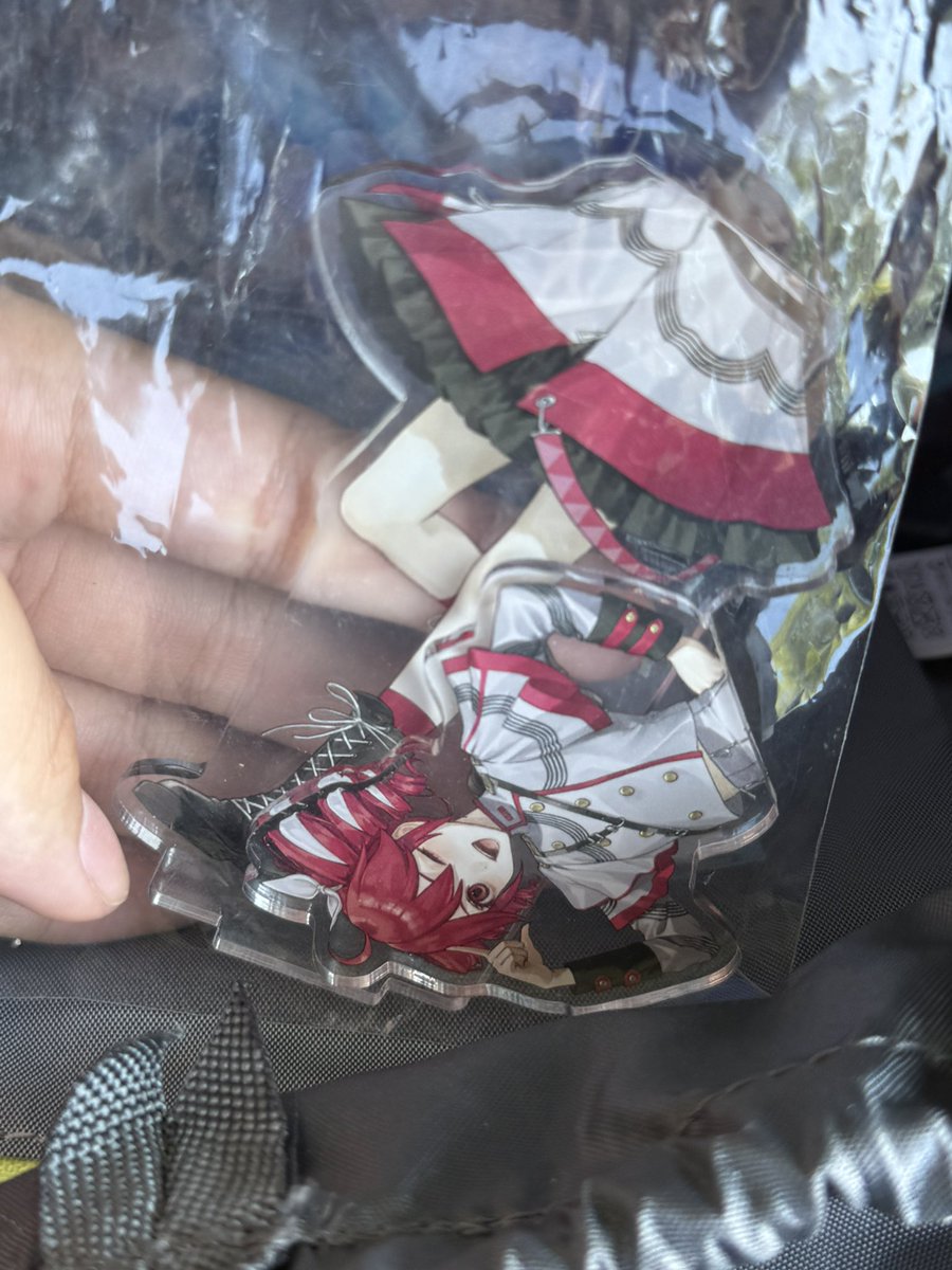 crnsuki's tweet photo. 她断掉了(╥﹏╥)
好伤心啊就这么断了，才陪了我一年半啊 https://t.co/fq2dwA5yek