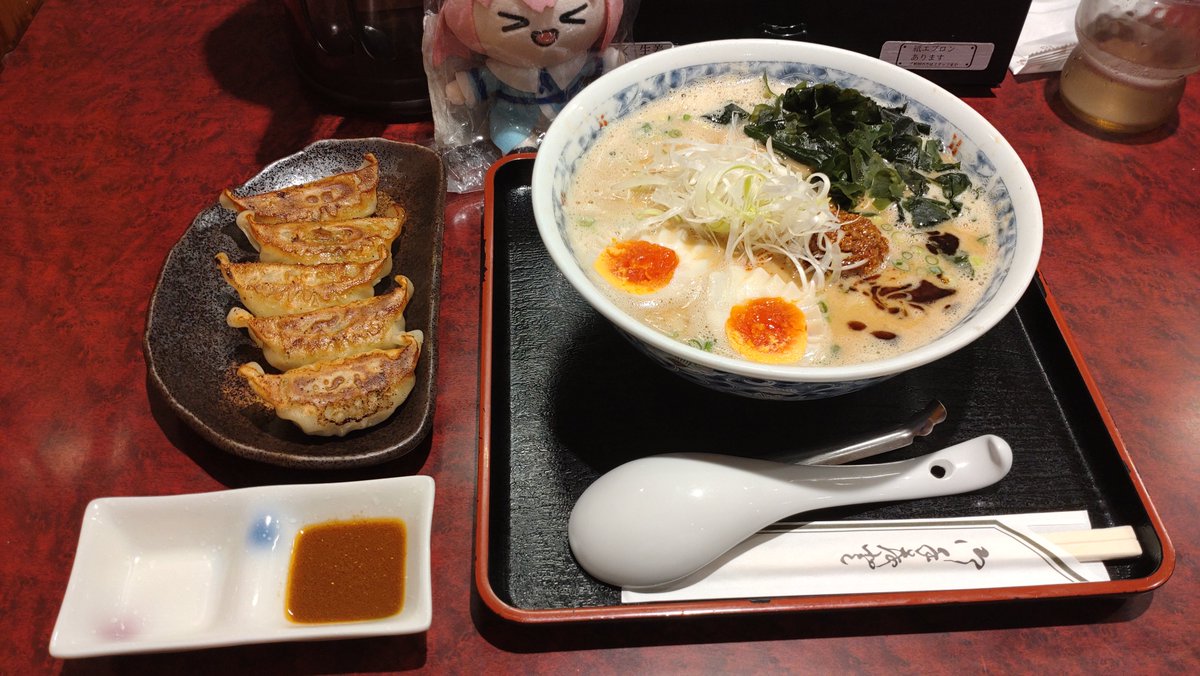 syun115's tweet photo. 今日夕方にみそ神さん行って担々麺と餃子でした
暑いときはなぜかこっちを頼みたくなるんですよね
今日もごちそうさまでした🙂 https://t.co/Zzwa3Z5i9r