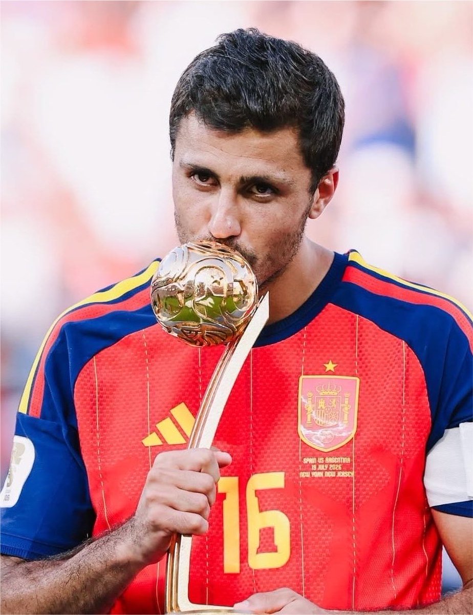 ManagingBarca's tweet photo. 🚨🚨| BREAKING: Barcelona are CLOSE to signing Rodri after reaching an agreement with Manchester City.

The deal is expected to be worth around €50M, with only final paperwork remaining.

[@RAC1] 🔵🔴👀💣 https://t.co/CscvJZnn2V