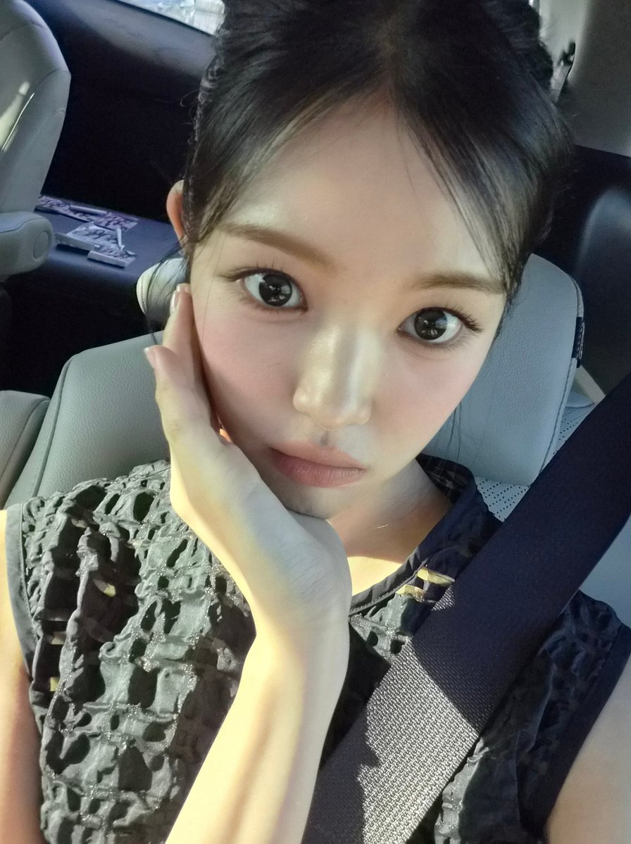 yuhapast's tweet photo. 250808 위버스 포스트

#Hearts2Hearts #하츠투하츠 #H2H #YUHA #유하 https://t.co/xEmjrmCUqV