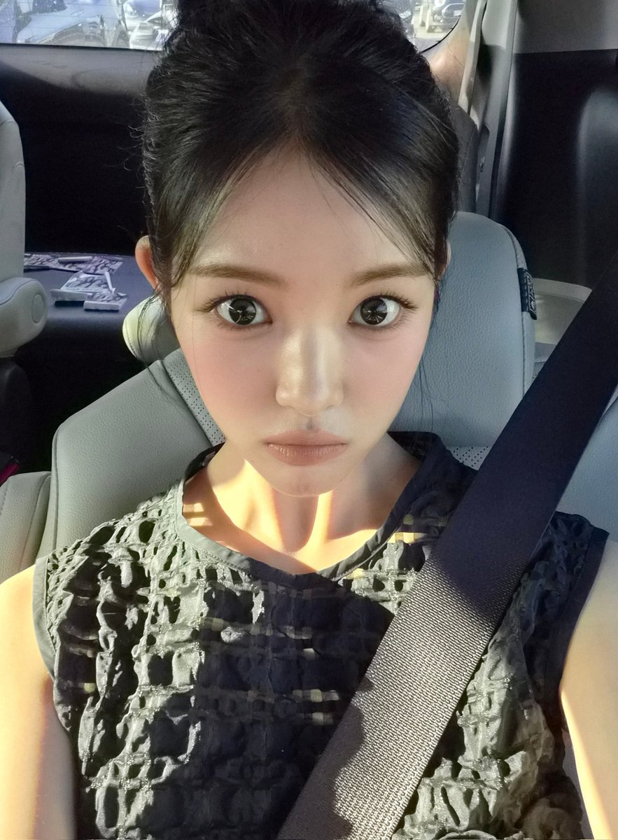 yuhapast's tweet photo. 250808 위버스 포스트

#Hearts2Hearts #하츠투하츠 #H2H #YUHA #유하 https://t.co/xEmjrmCUqV