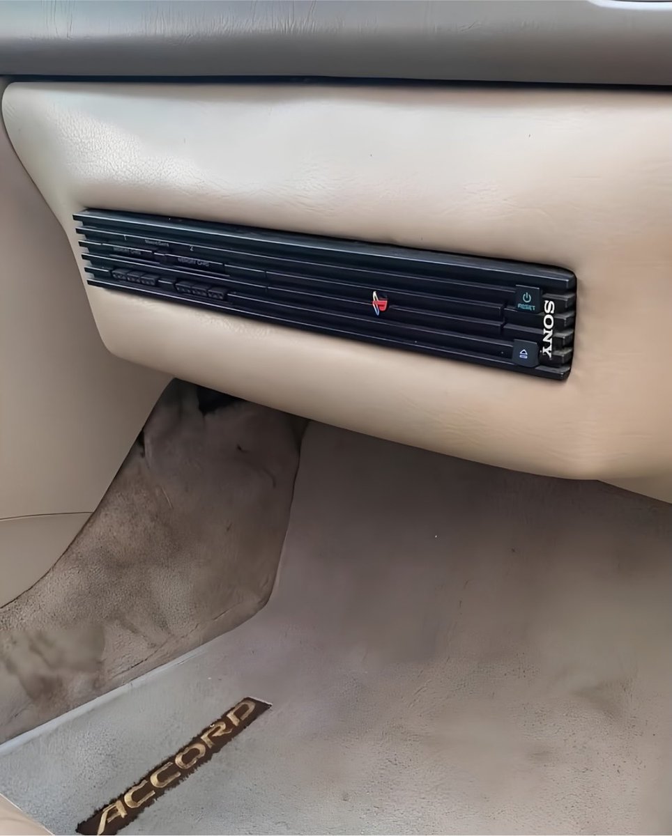 Shtreetwear's tweet photo. Honda Accord with an Integrated PS2 Console https://t.co/OSWV3G5R9P