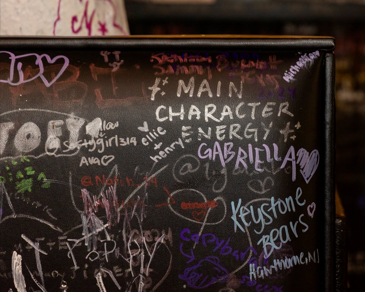 ginoseast's tweet photo. Your mission: find your name. 🔍

If you've ever left your mark at Gino's East, it's time to see if you can spot it.

And if you find your friend's name first... tag them. We think they owe you dinner.

#GinosEast #ChicagoPizza #ChicagoHistory #DeepDish #Since1966 https://t.co/YGUxZln9jP