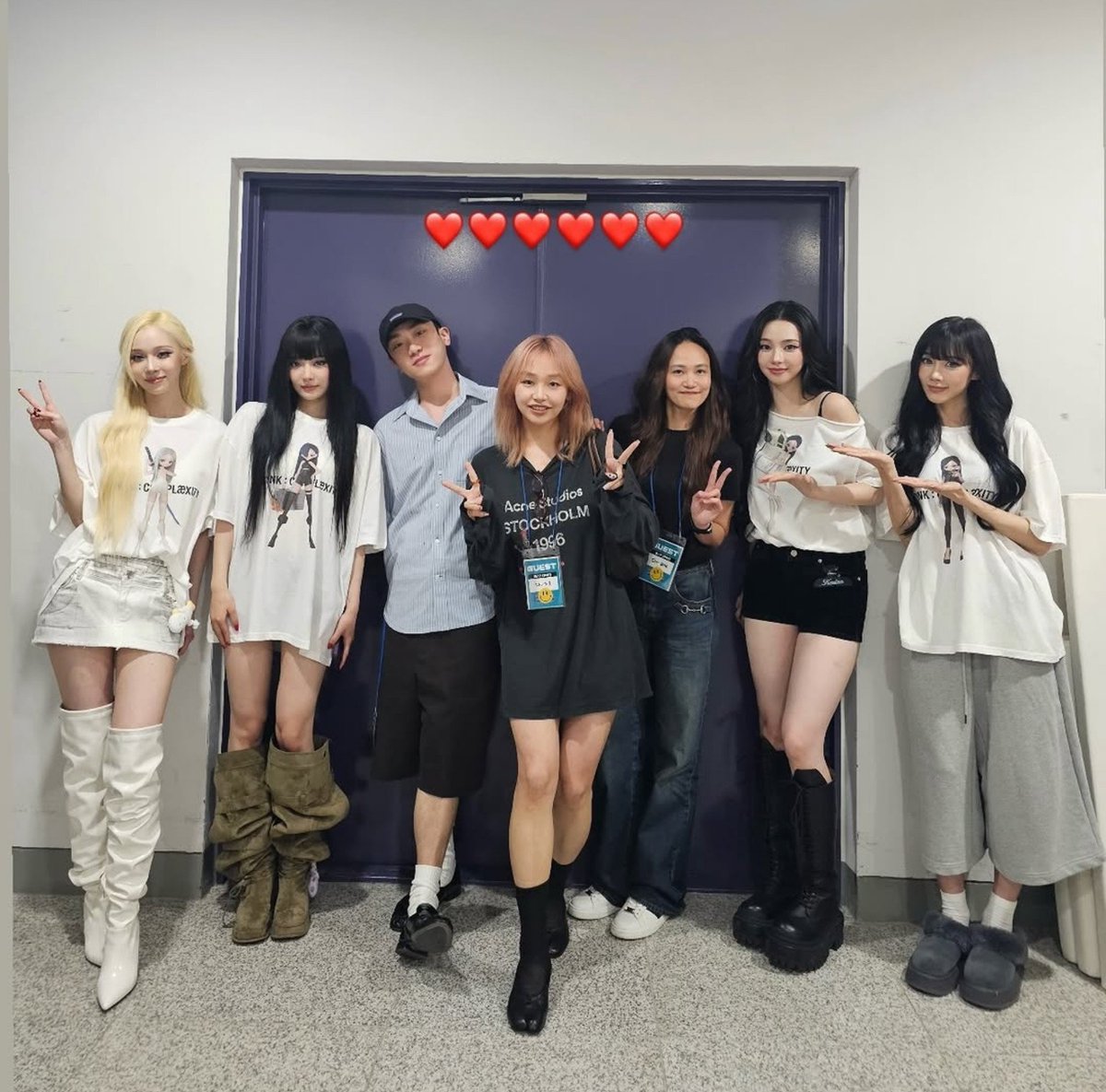 winteraphy's tweet photo. aespa's backstage photo with with Gong Ziming, a Chinese fashion designer who is a close friend of Ningning 🤍 https://t.co/Pr2Mdt4AQt