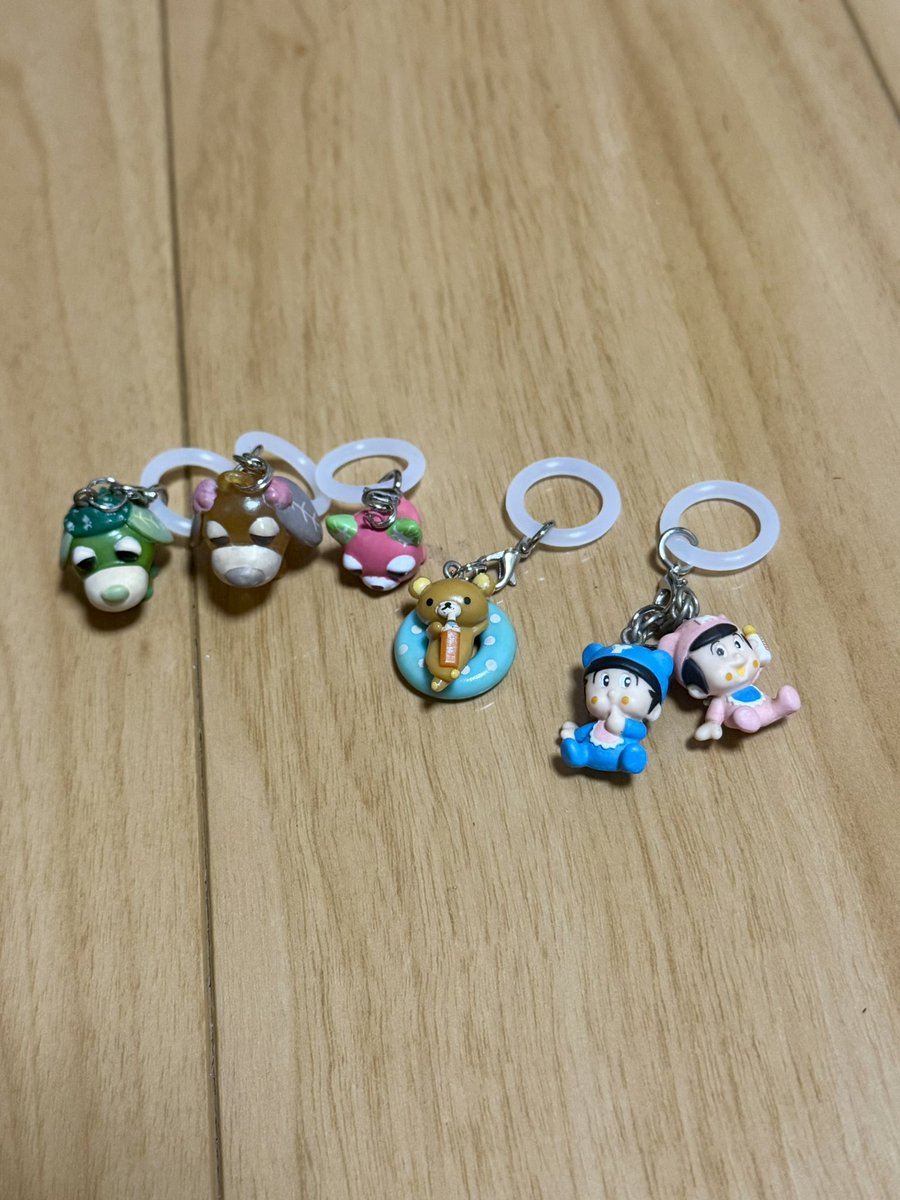 Szinva86's tweet photo. 実家ビンテージめじるしチャーム https://t.co/h8iZvC6XDs