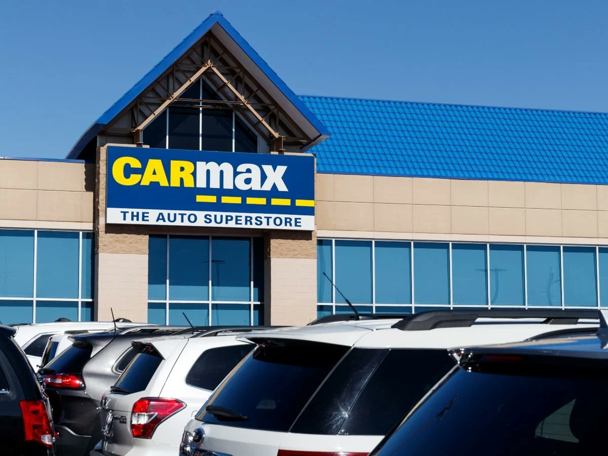 cmswire's tweet photo. CarMax handed its inbound sales calls to Sierra's voice AI in May and says resolution rates are climbing. It's the latest marquee win in a conversational AI land grab already claiming NiCE, SoundHound and https://t.co/YUhcqbSqUW as the market races toward a projected $78.9 billion by 2033.

https://t.co/7IlSiqGQbD