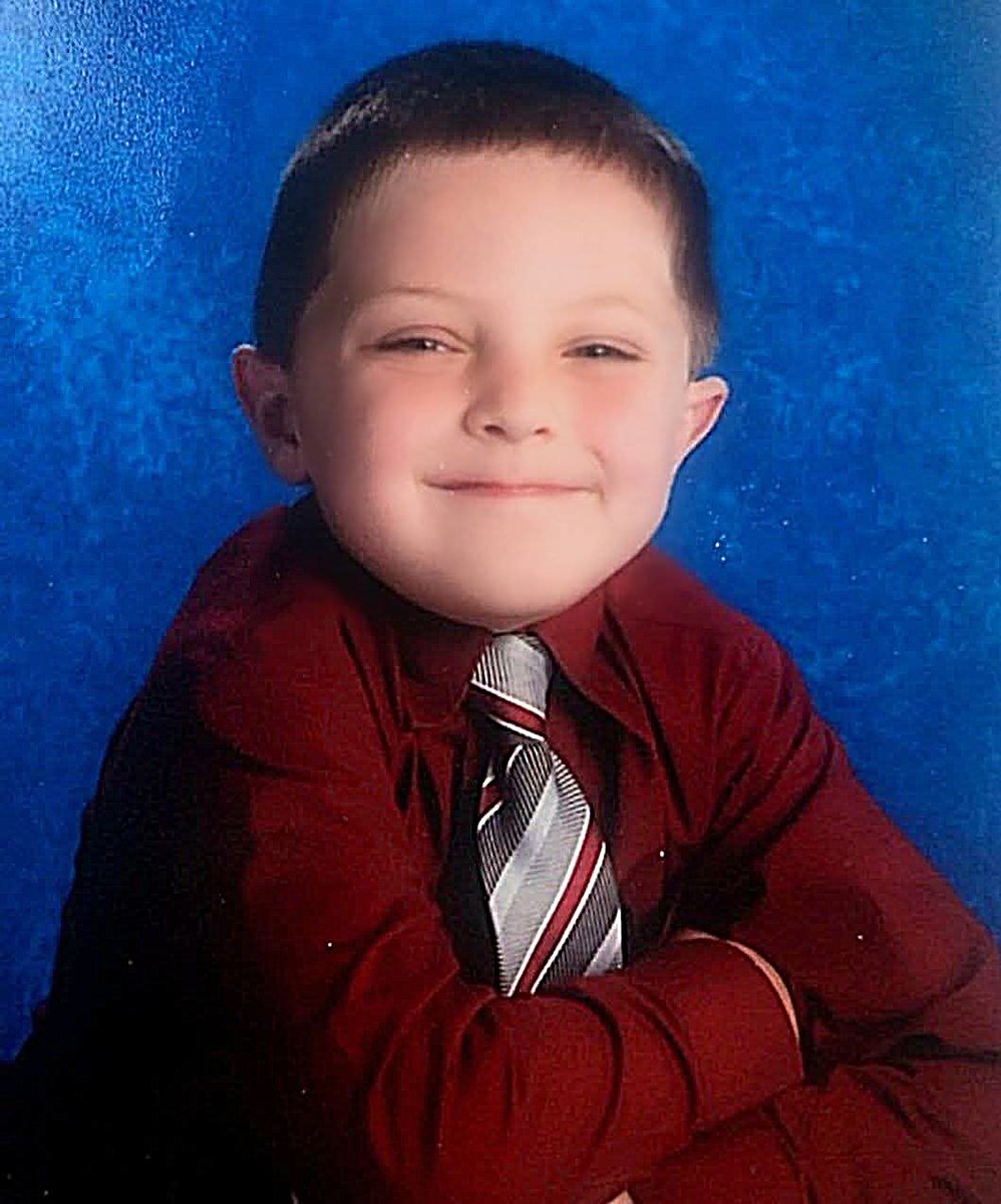 Answers4Sean's tweet photo. Sharp dressed boy.
So pure.
So kind.
Always happy.
I love you and miss you so much.
😭😭😭💔
He was told safe and effective. https://t.co/ueMlyjujD6