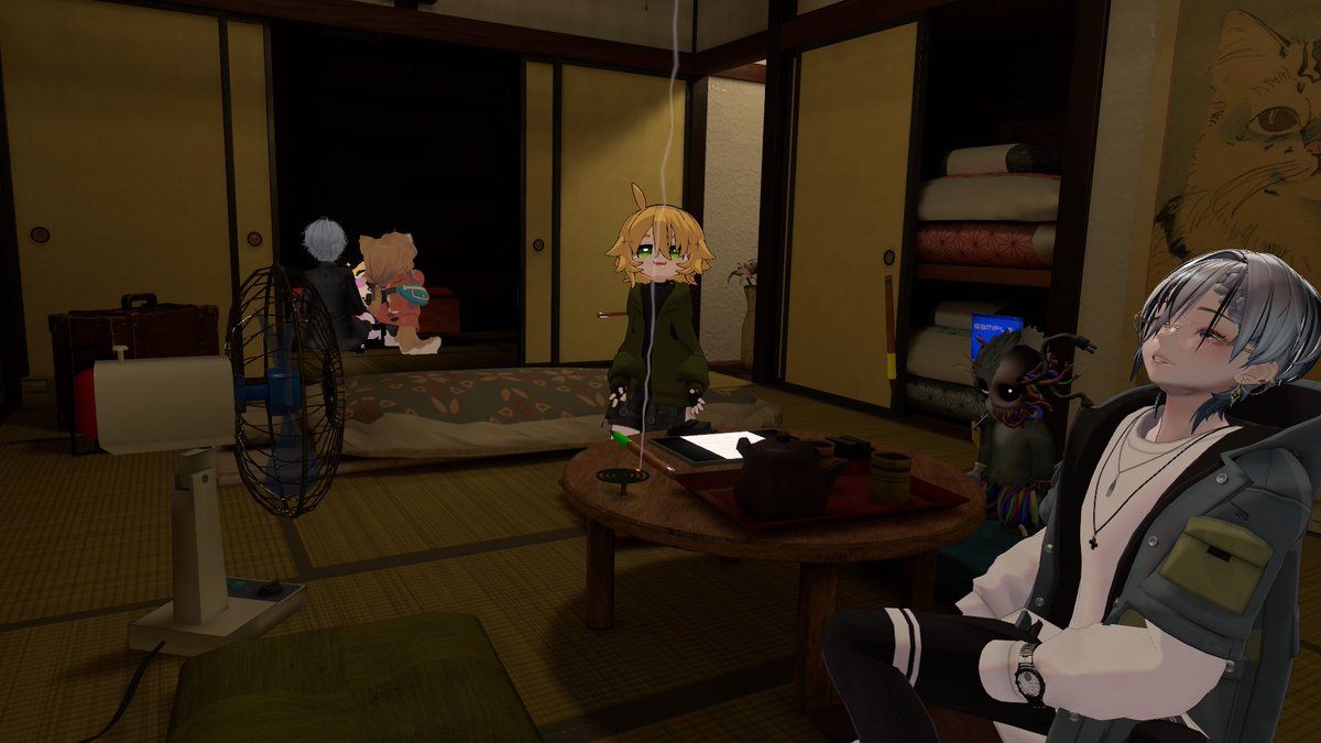 pichi_VR's tweet photo. 四季を楽しんだり、幽霊になったり、ケイドロしたり https://t.co/mZgeJdr0RB