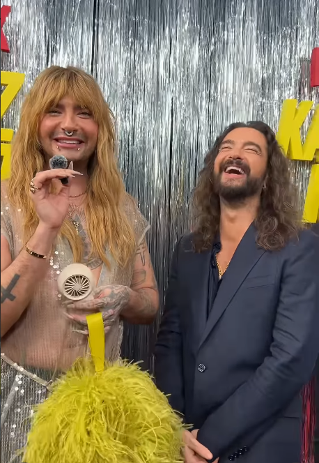 Pau_humanoid's tweet photo. Que alguien me ame como Tom ama a Bill. 
#TomKaulitz #BillKaulitz #Toll https://t.co/BqVtxWKaGB