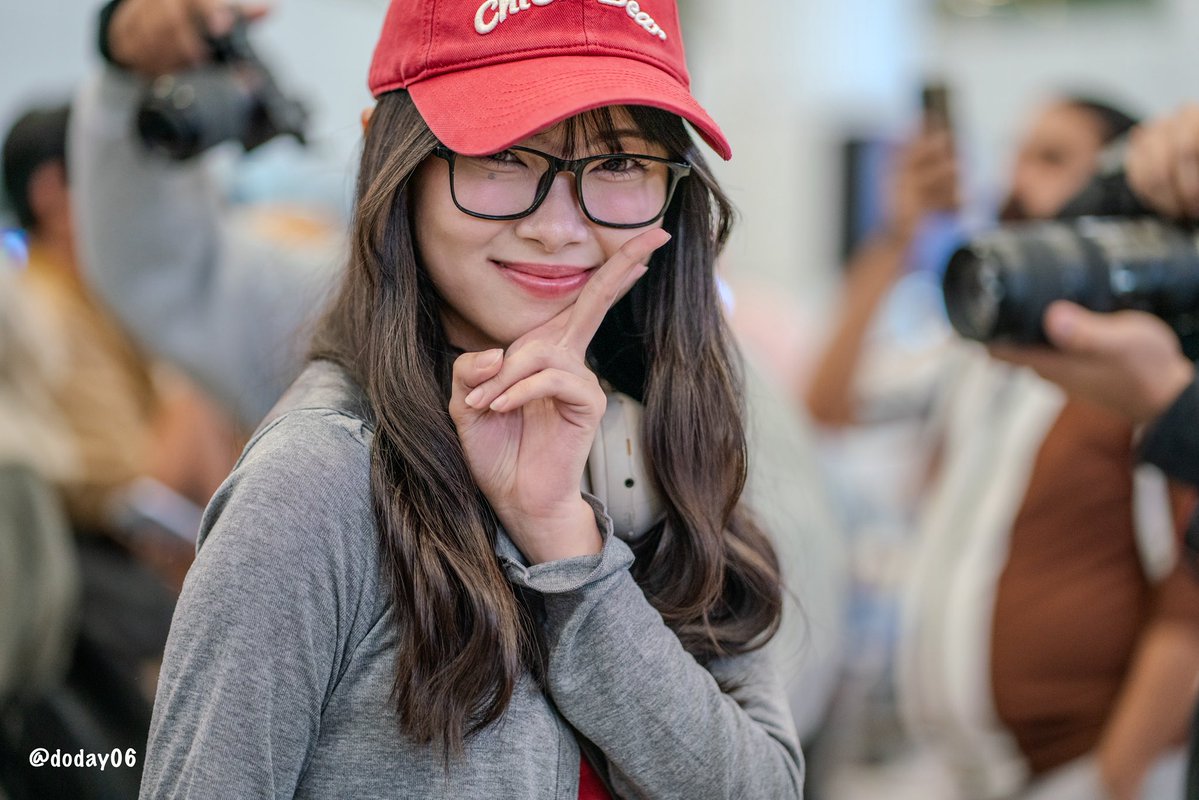 doday06's tweet photo. Your smile makes everything prettier. 
@A_FionyJKT48 🤍 https://t.co/ZByw3se61u