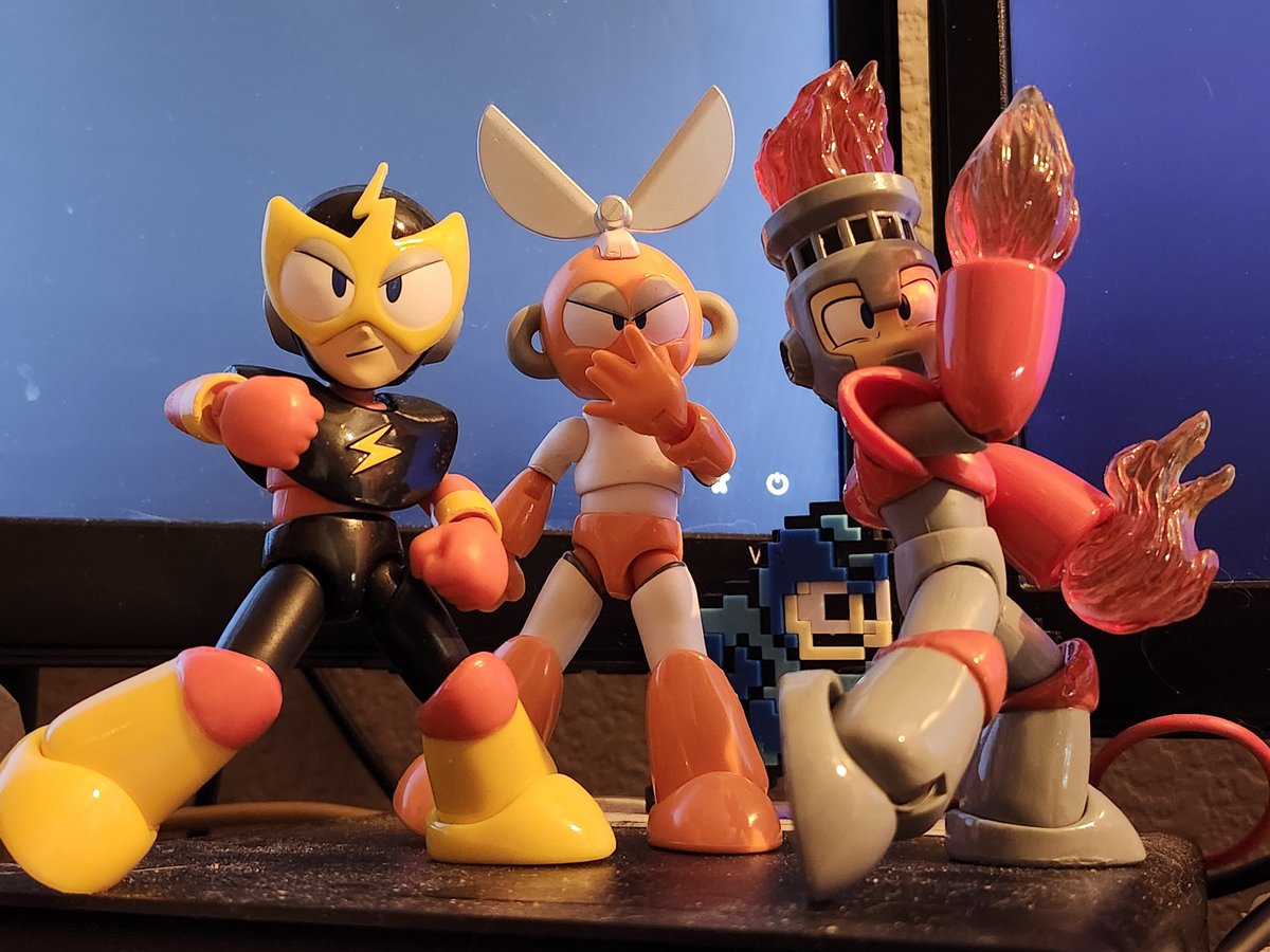 CrystalAustin_'s tweet photo. Why is posing figures the worst like either you have to deal with the stiffest, most unposable joints ever (like these, Elec and Fire's arms have me so much trouble) or use Model Kits that are more potable sure but fucking explode if you breathe next to them. https://t.co/9CX15KZgtL