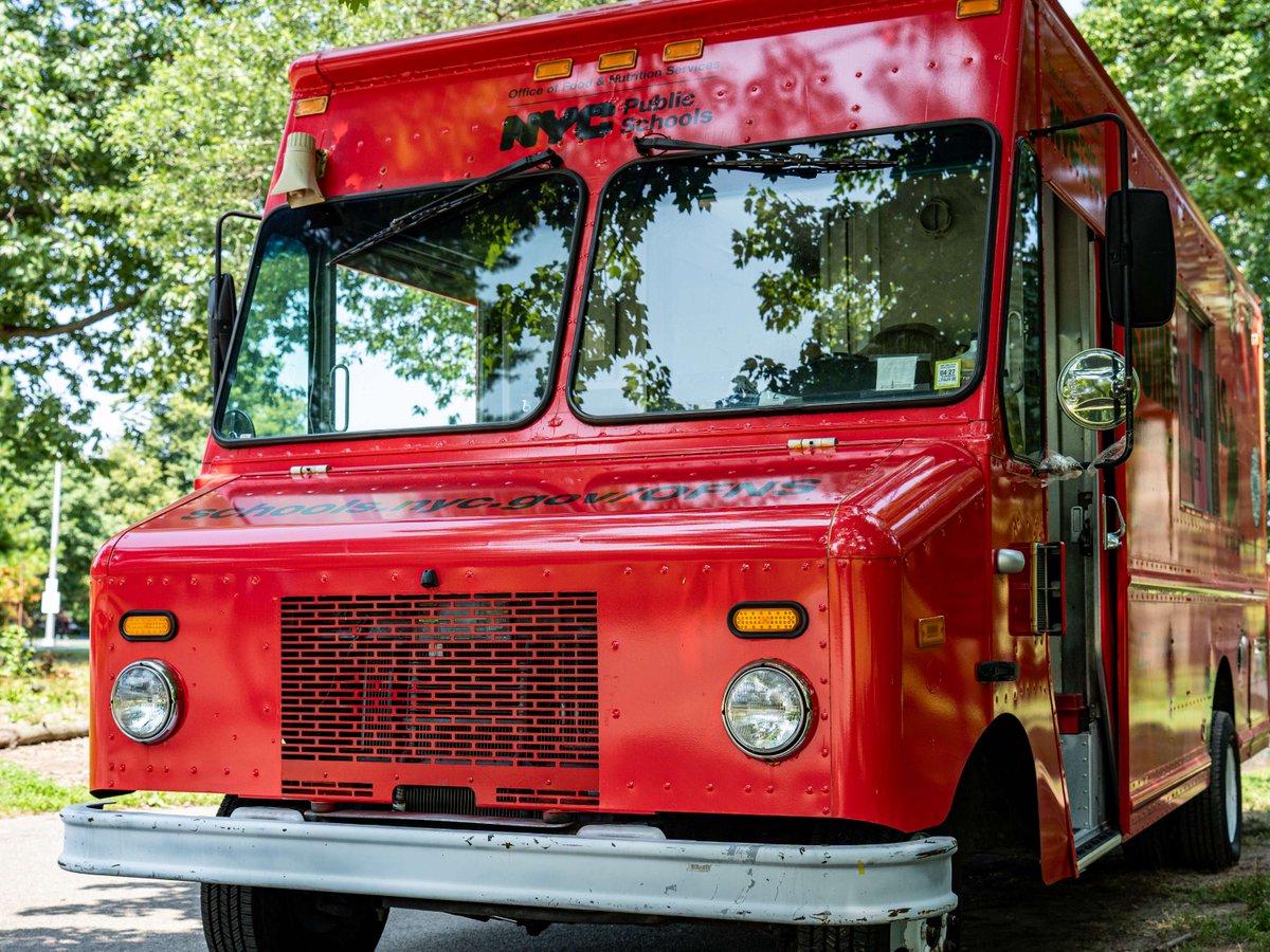 prospect_park's tweet photo. Beep, beep! Free summer meals lunch for youth 18 &amp; under at Prospect Park (Parkside + Ocean Ave entrance). Weekdays 10am–4pm and weekends 10am–3pm. Need SNAP help? Visit Tues, Aug. 11 for on-site support from Public Health Solutions. https://t.co/qvQIvNYoQ2. c. Peter Fois. https://t.co/hiA1fZWX0b