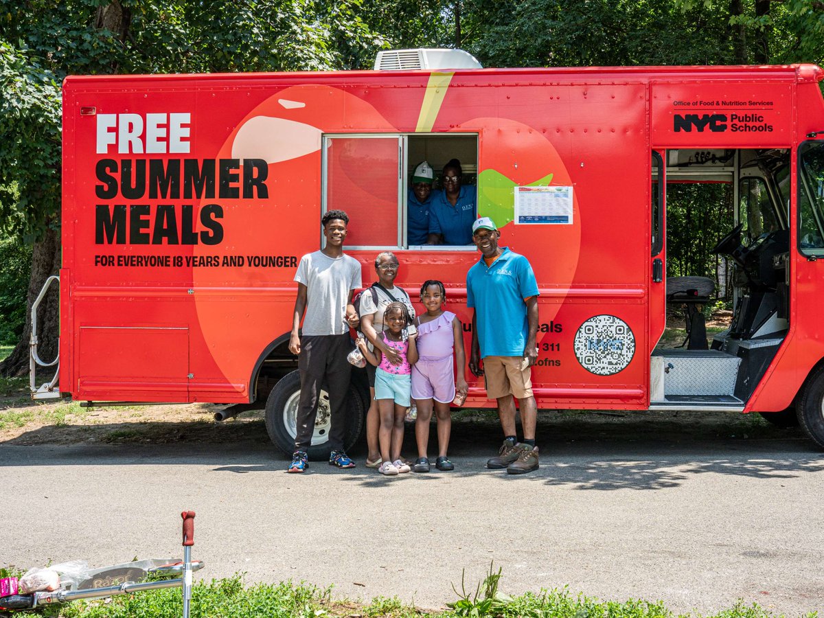 prospect_park's tweet photo. Beep, beep! Free summer meals lunch for youth 18 &amp; under at Prospect Park (Parkside + Ocean Ave entrance). Weekdays 10am–4pm and weekends 10am–3pm. Need SNAP help? Visit Tues, Aug. 11 for on-site support from Public Health Solutions. https://t.co/qvQIvNYoQ2. c. Peter Fois. https://t.co/hiA1fZWX0b