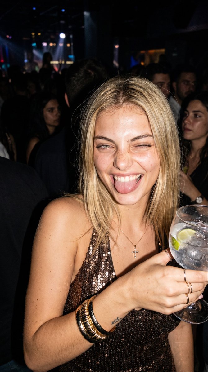 itslenamarie__'s tweet photo. Guess how the night went… 😉🍸 https://t.co/pu1dUvbvGq