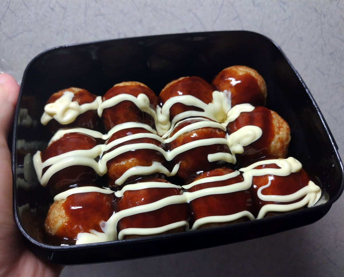 Uhyo_0227's tweet photo. たこ焼き弁当 https://t.co/anXcURGDuh