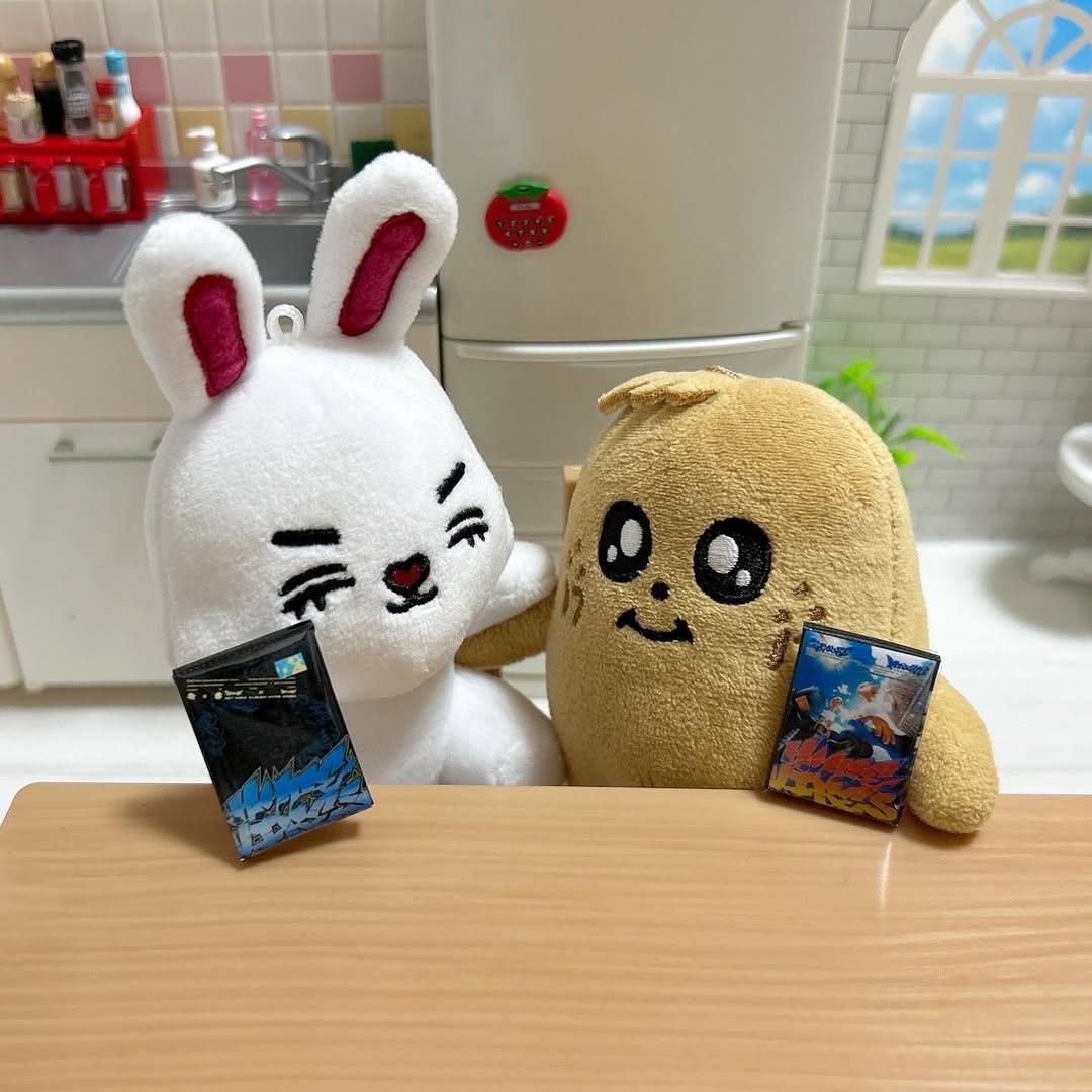 lovegggu's tweet photo. 그래서 CxM 컴백 언제 한다고요? https://t.co/qVK1YFAxl5