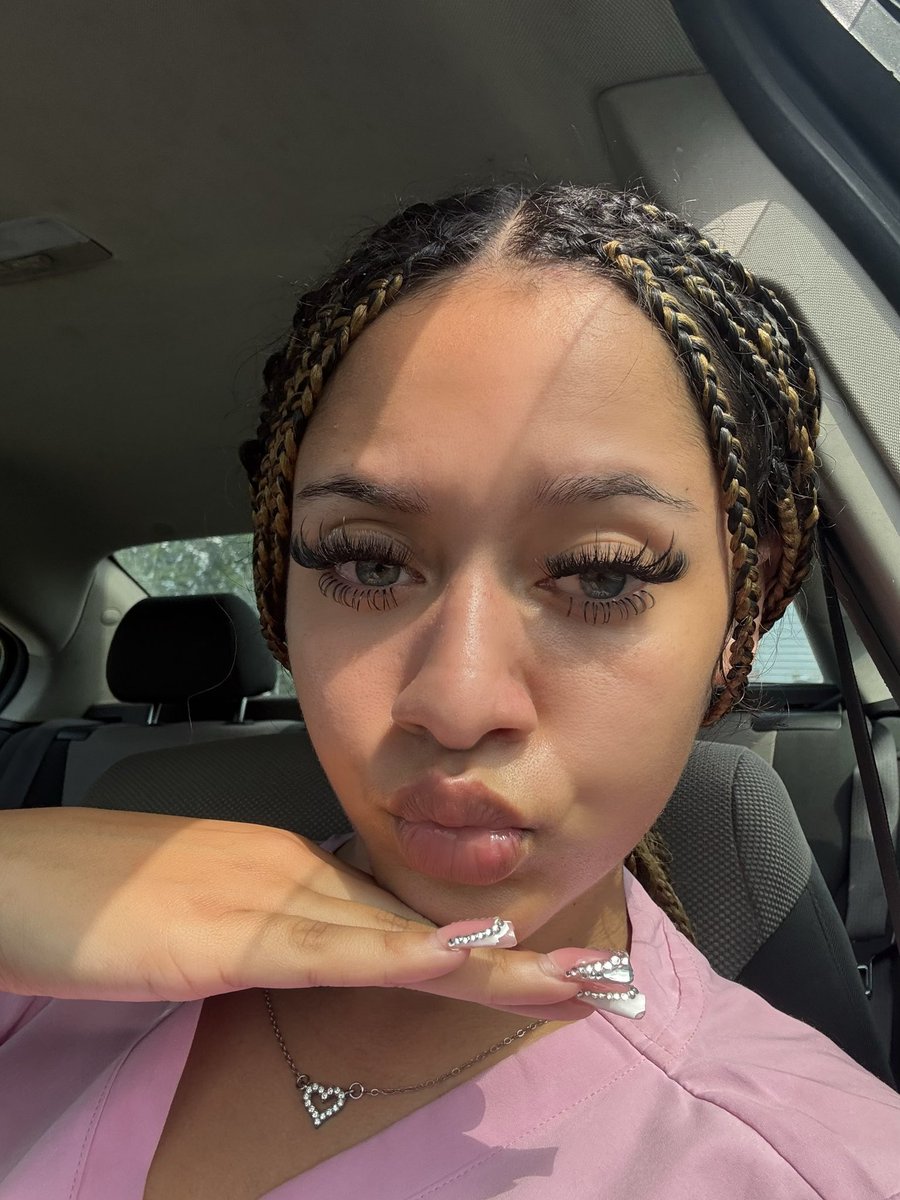 dabaybbe's tweet photo. the face😍😍😍 + the toessss👅🤭🤭😍. 

#soles #prettyfeet #lightskin #feetِ #findom #toes #viralㅤㅤ https://t.co/RLtLGzrPu1