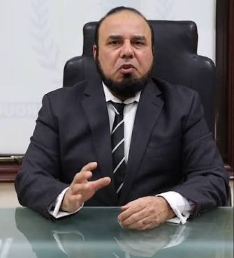 CourtNewsUK's tweet photo. Former East London mayoral candidate and conman Kamran Malik had an interpreter durig his trial. Judge asked: 'Does he need to give evidence with an interpreter? He has been running a business, drafting letters and dealing with court cases.' https://t.co/AxtiTs9bCx