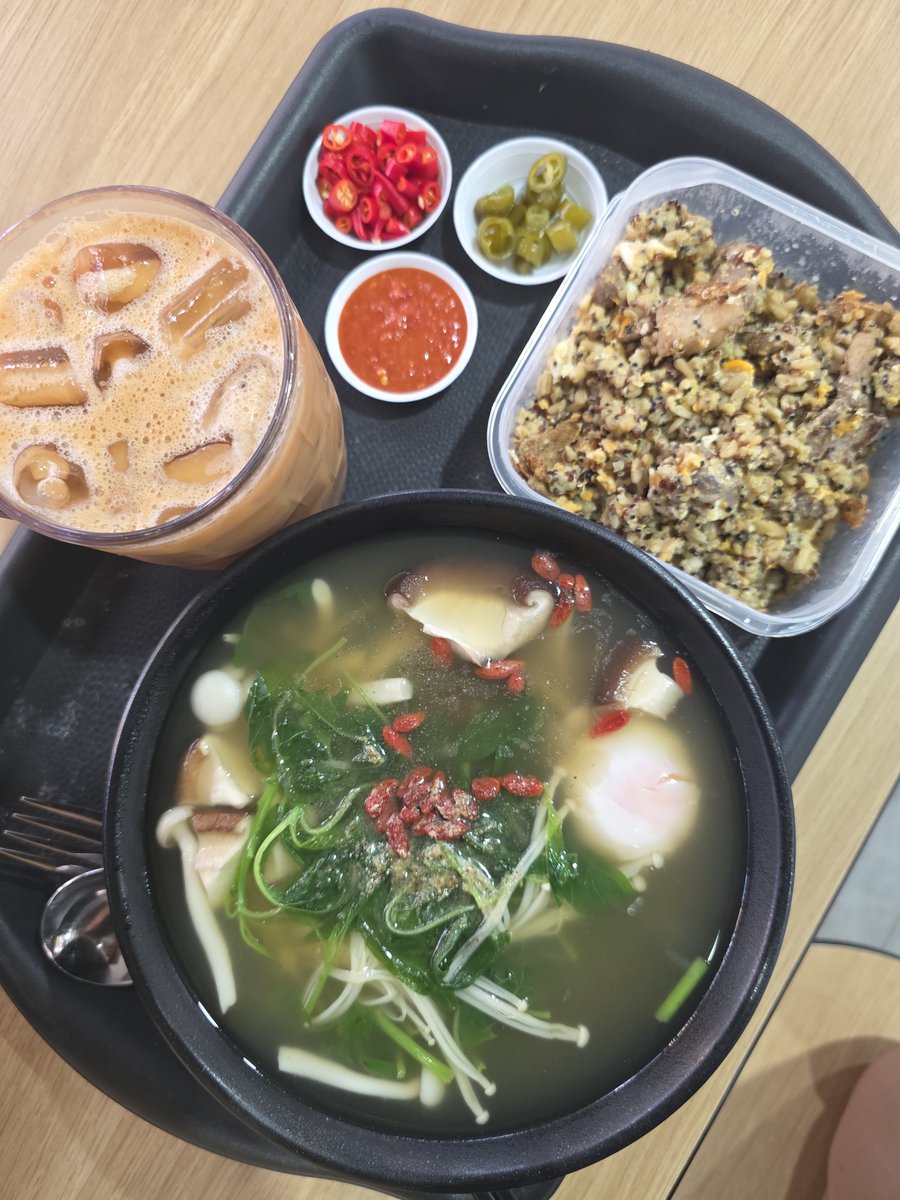 fun_tuutie's tweet photo. 💪✌️ what i eat in a day ~ Day33 https://t.co/DoI5cmkYj0