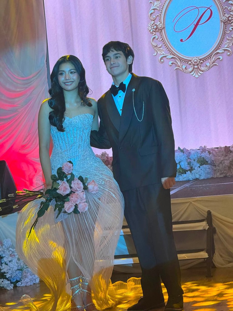Minyang476827's tweet photo. Ang cute nyo 😍😍 
#HeathCess https://t.co/Qm7IrjSVbO